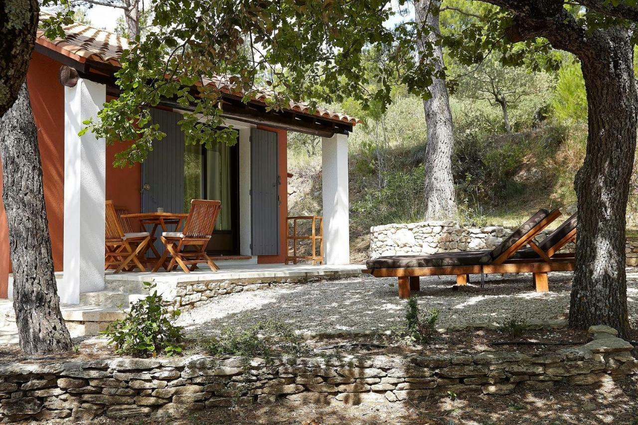 Le Jas De Joucas Hotel-Restaurant Exterior foto